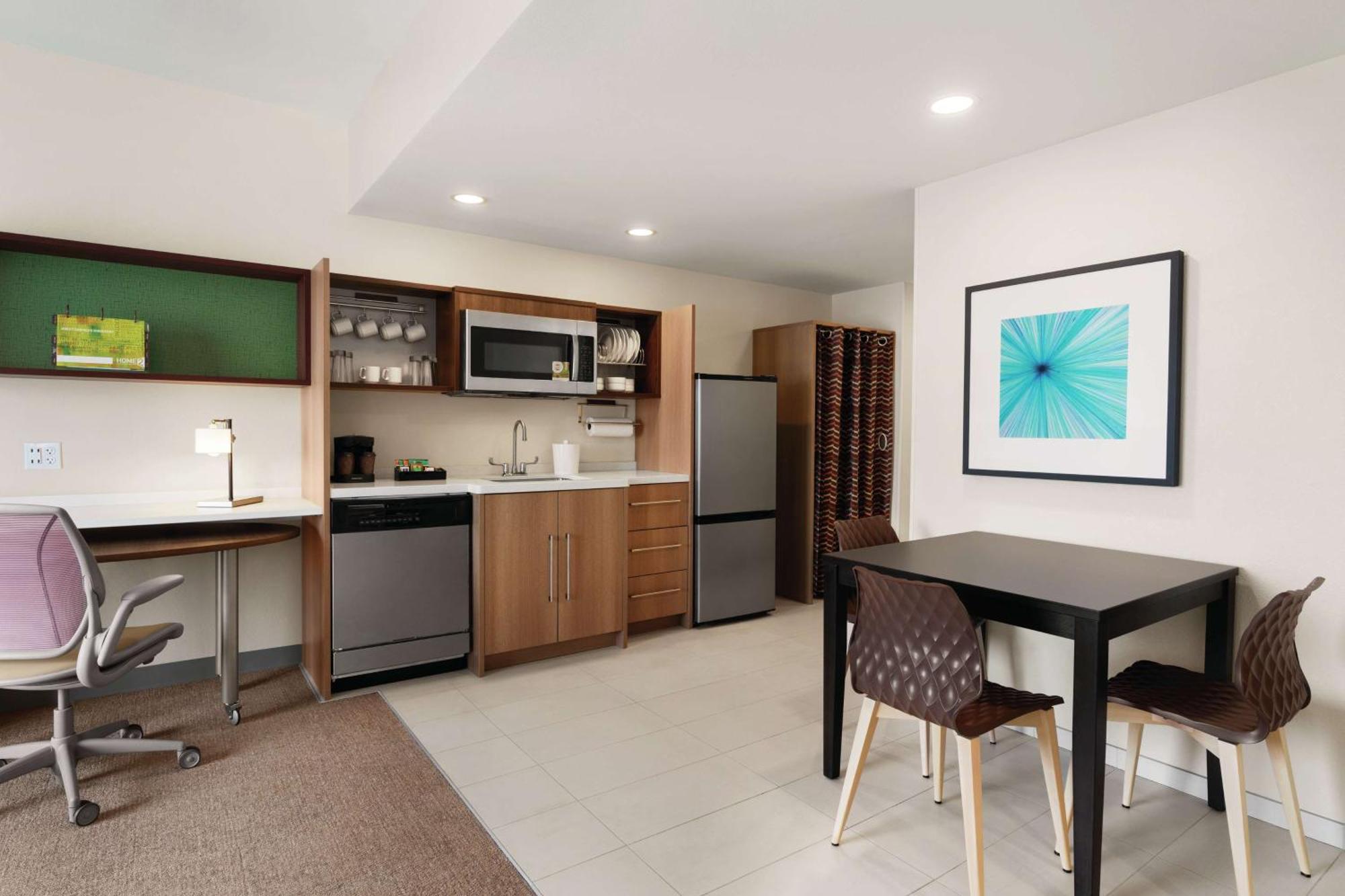 Home2 By Hilton Lancaster 3*
